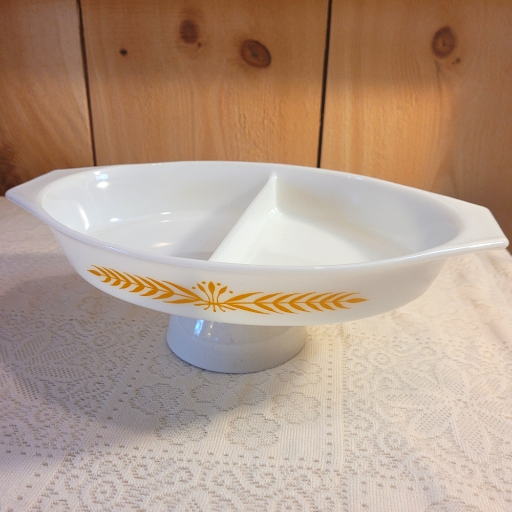 Vintage Pyrex Royal Wheat Divided Casserole Dish